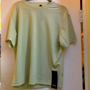 Lululemon Relaxed Fit Train Short Sleeve men’s